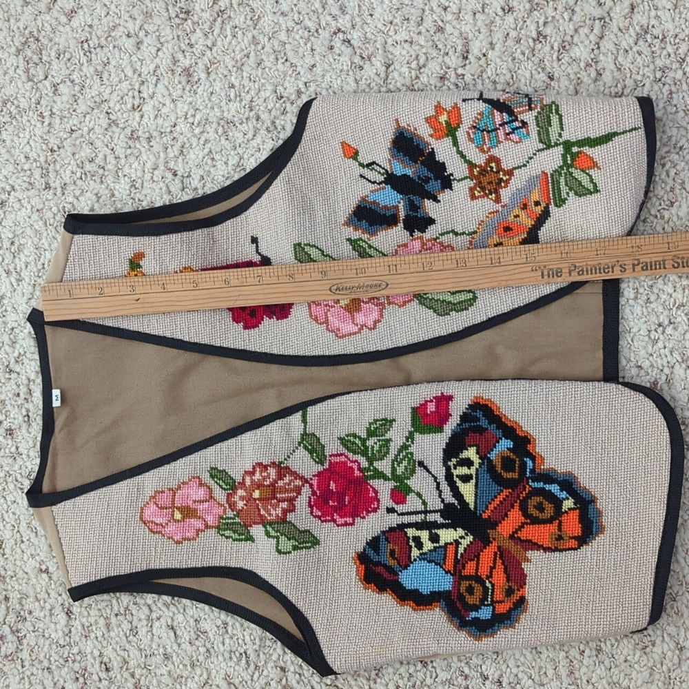 Vintage Floral Needlepoint Vest - Picture 6 of 9